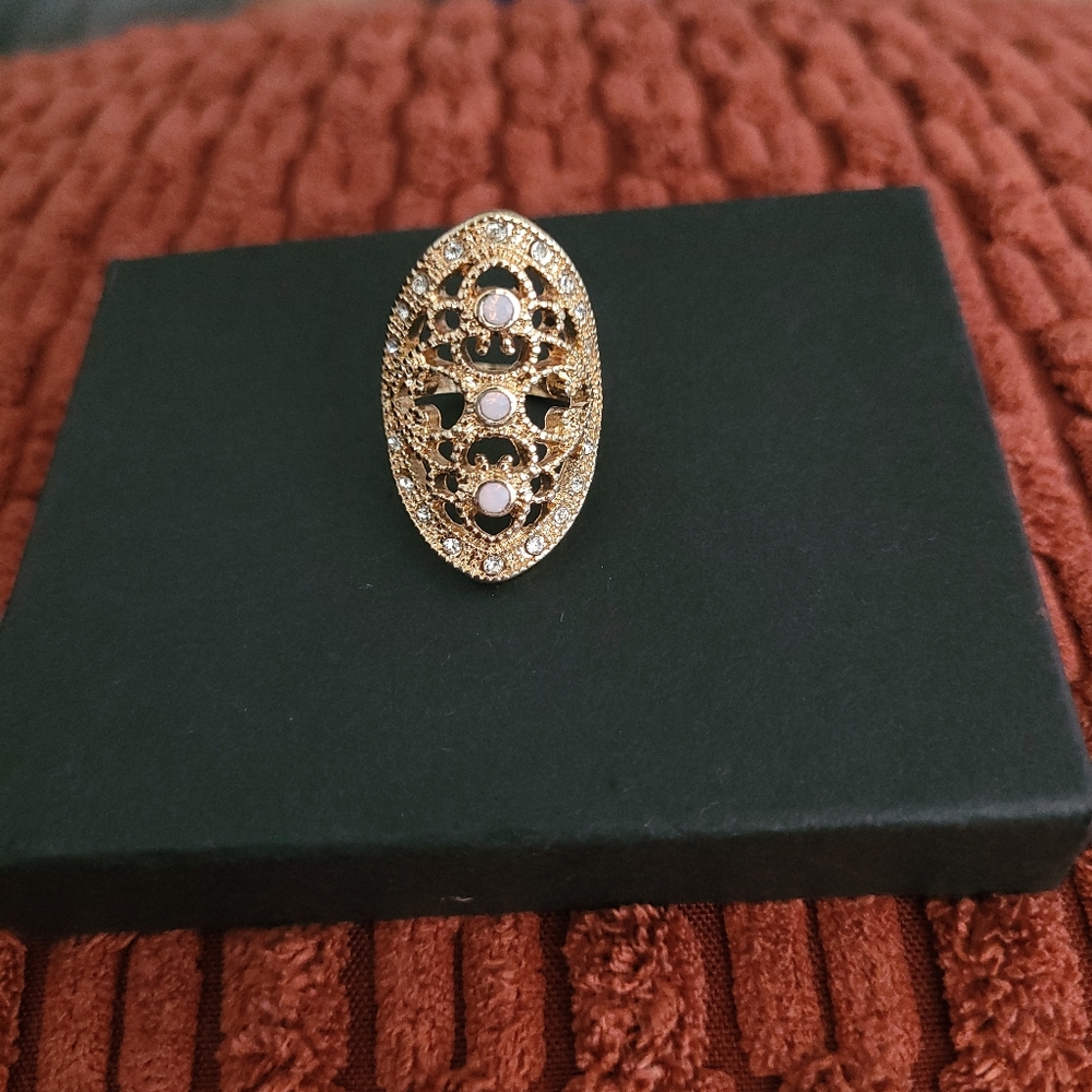 Ring - Picture 4 of 7